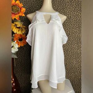 🌴3/$30🌴DOE & RAE Off White Cold Shoulder Ruffled Keyhole Blouse NWT